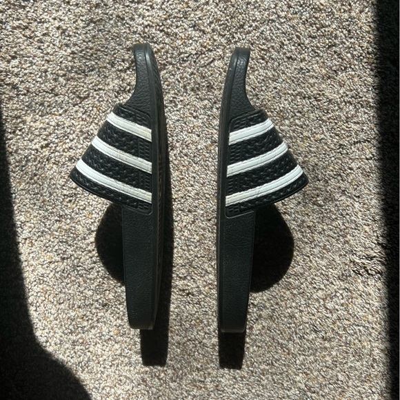 Adidas Classic Soccer Slides - Picture 5 of 6